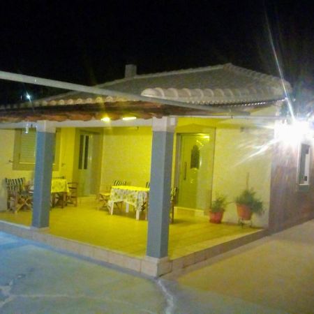Ozena Countryside Apartment Βρωμονέρι Εξωτερικό φωτογραφία